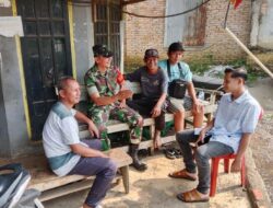 Tingkatkan Keamanan Lingkungan, Babinsa Serda Ahmad Sopani Ajak Warga Aktif Jaga Kamtibmas