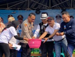 Ribuan warga antusias ikuti jalan sehat HUT ke-46 desa sindangheula
