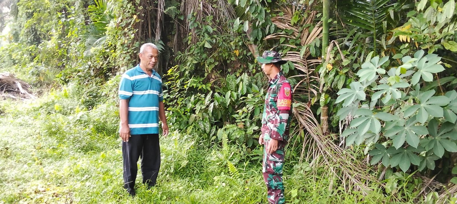 Babinsa dan  Bhabinkamtibmas Serta Kepala Desa Bernai Dalam dan PPL Desa Bernai Dalam Laksanakan pengecekan calon lokasi lahan tanam jagung. 