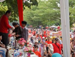 dr. H. Irwan Kurniawan Apresiasi Ribuan Pelajar Pelajar Semarakan Pawai HUT RI ke-80