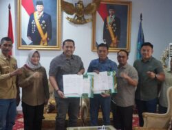 Delapan Kades dan BPD di Tabsel Sepakati Batas Desa Mereka Silaturahmi dengan Bupati H M Syukur dan Teken MoU