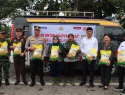 Polres Sarolangun Bersinergi dengan Pemkab Gelar Pangan Murah, Warga Antusias Serbu Beras Murah.