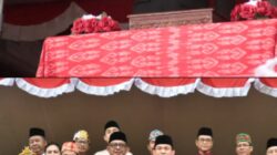 Wabup Sintang Jadi Irup Penurunan Bendera Merah Putih di Stadion Baning Sintang