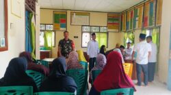 Pererat Kemanunggalan TNI-Rakyat, Babinsa Koramil 420-09/Bangko Gelar Komsos di Desa