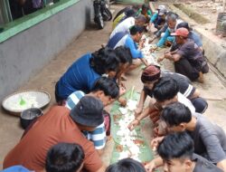 Warga cadasari lor antusias ada ya pembangunan paping blok di RT02RW01DESA ci injuk kecamatan cadasari kabupaten pandeglang