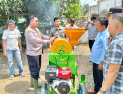 Dukung Petani Maju dan Modern, Kapolres Sarolangun Serahkan Bantuan Satu Unit Mesin Corn Sheller Kepada Gapoktan