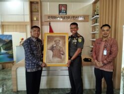 Lapas Kelas II Bangko Berikan Cinderamata untuk Dandim 0420/Sarko Letkol Inf Suyono, S.Sos.