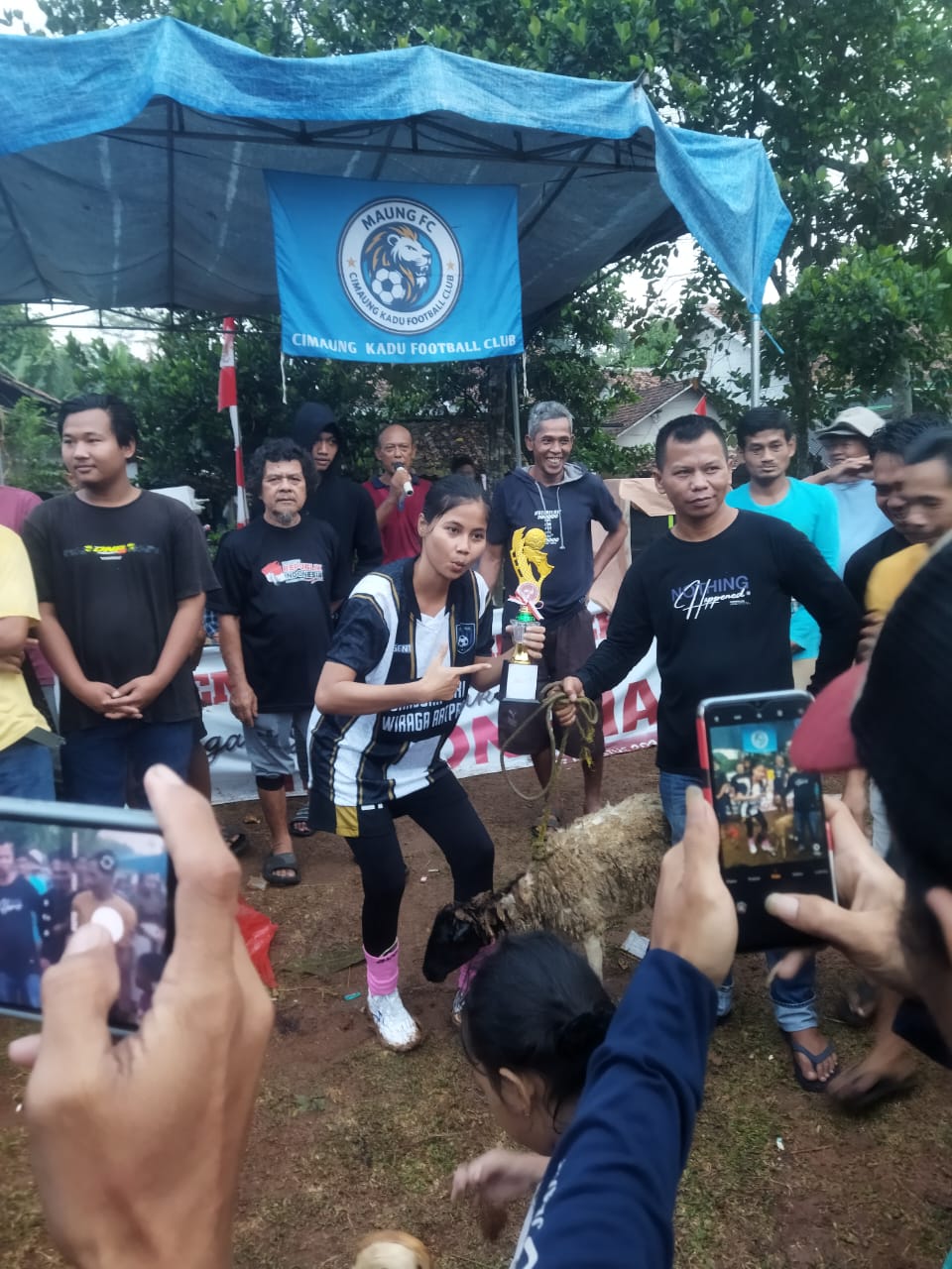 Turnamen antar desa se kecamatan cikesal seluruh masarakat dan  meriah kan HUT RI ke 80 di desa sukaraja
