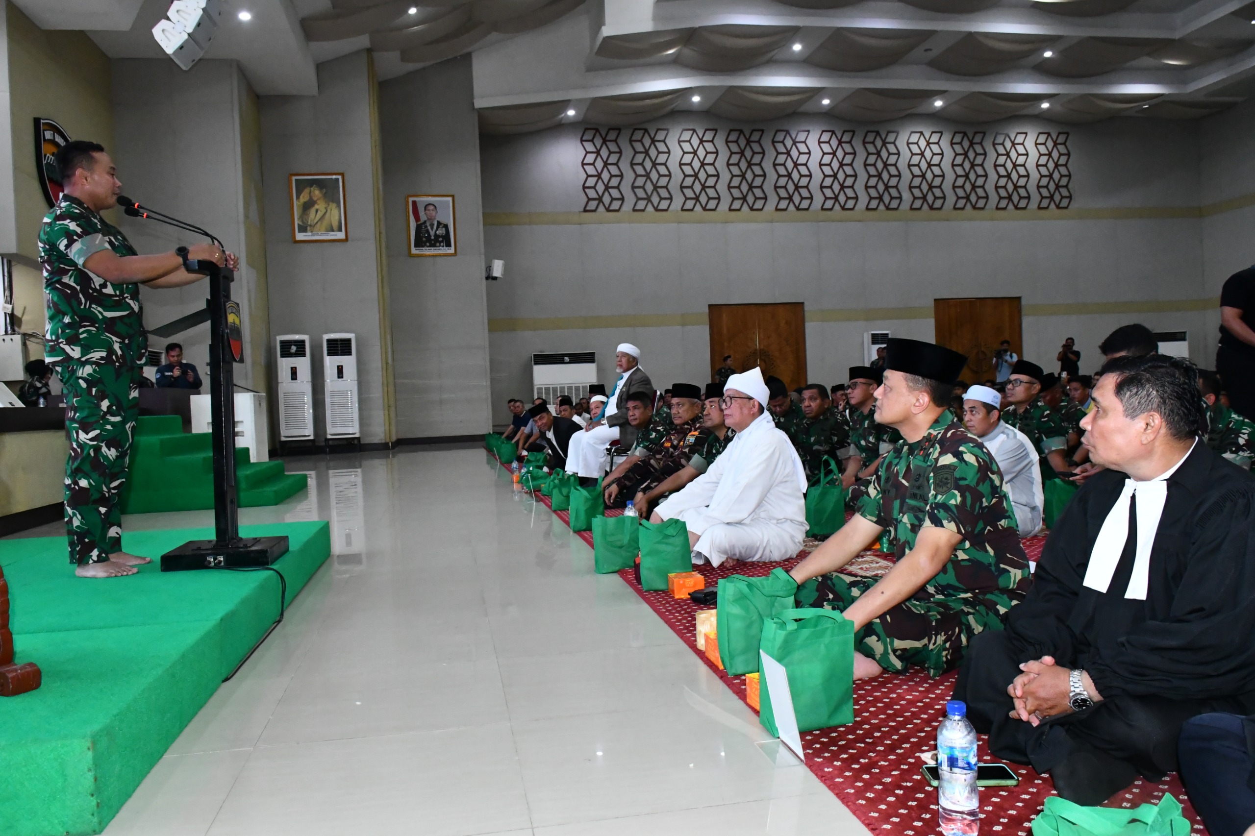 Dukung Terciptanya Keamanan dan Keselamatan Masyarakat Bangsa Indonesia, Komandan Kodaeral I Hadiri Acara Doa Bersama