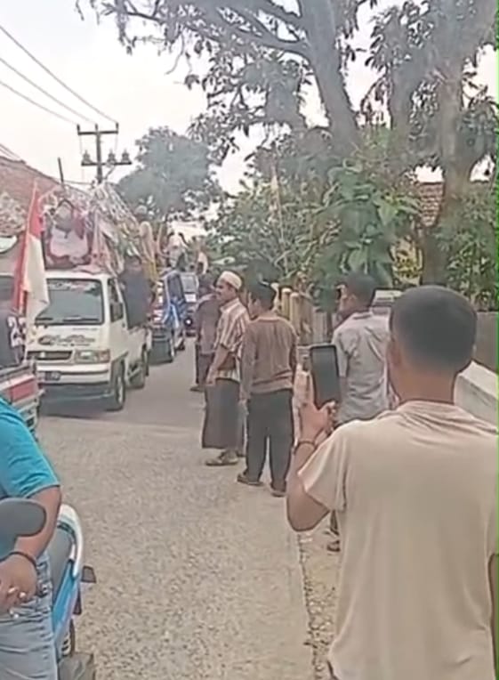 Warga cadasari curug antusias memperingati maulid nabi muhammad (SAW) di RT02RW01 desa ciinjuk kecamatan cadasari  kabupaten pandeglang