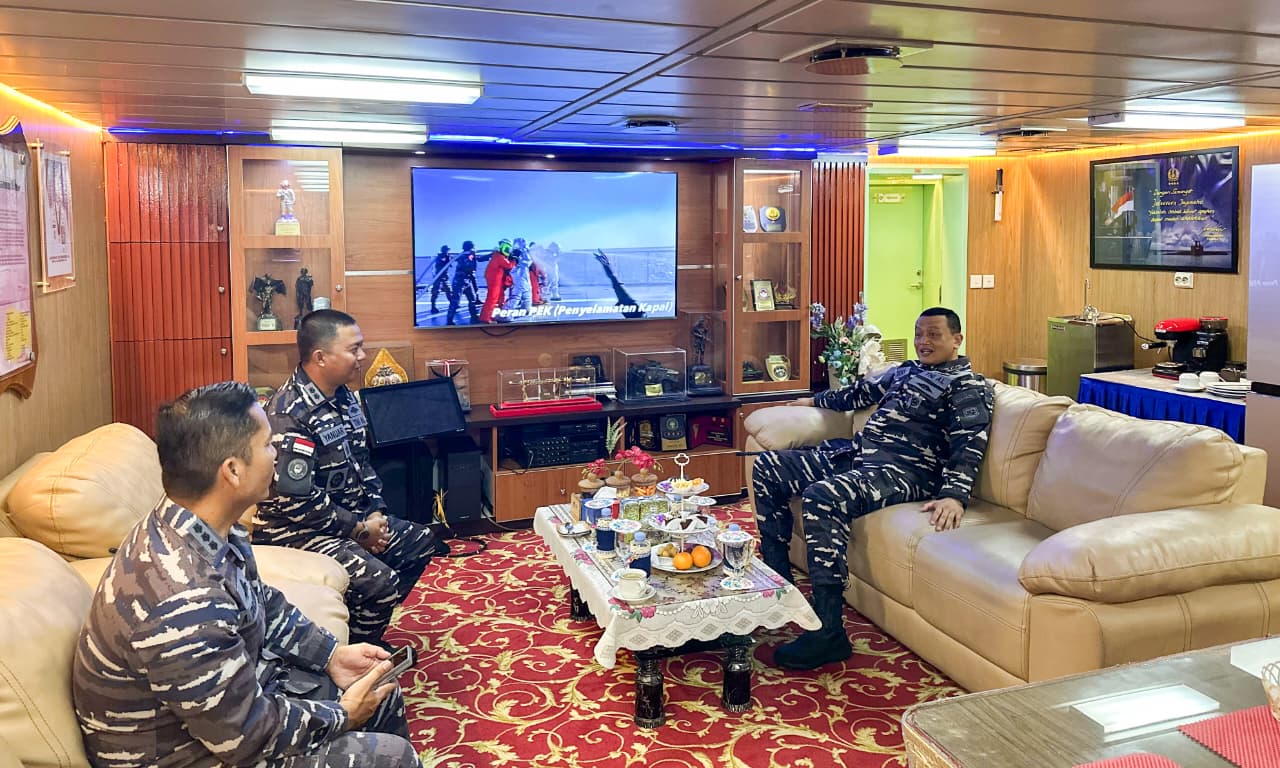 Komandan Kodaeral I Lepas Keberangkatan KRI Banda Aceh-593