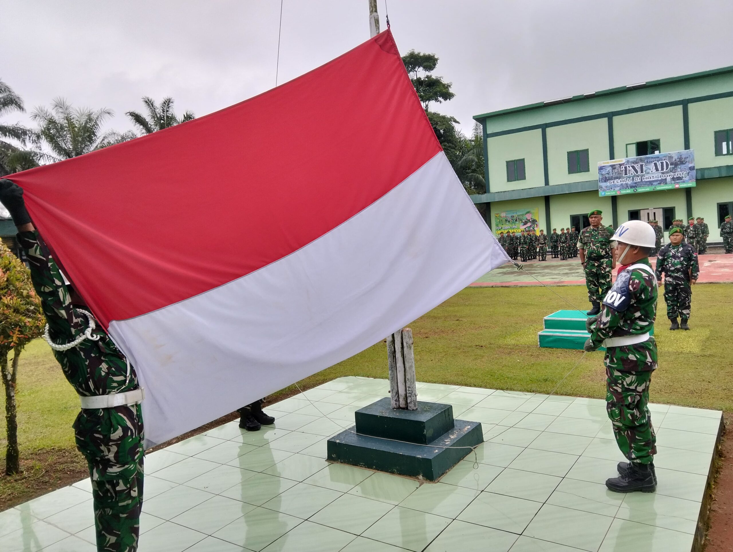 Kasdim 0420/Sarko Mayor Inf Usman, S.Ag., MPd.I Pimpin Upacara Mingguan dengan Semangat Tinggi