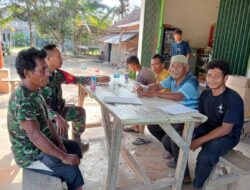 Pererat Hubungan dengan Warga, Babinsa Kopda Warsono Gelar Komsos di Desa