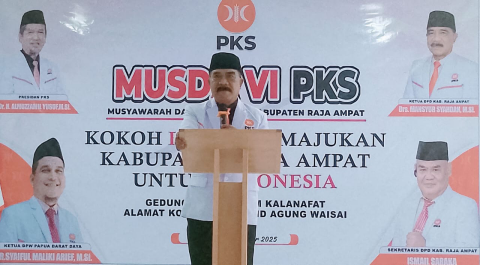 Dilantik Jadi Ketua PKS Raja Ampat, Mansur Syahdan Bertekad Perkuat Konsolidasi Partai Songsong Pileg 2029