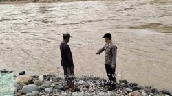 Memasuki Musin Hujan Para Bhabinkamtibmas Polsek Limun Turun Himbau Warga Binaannya, Agar Antisipasi Waspada Banjir dan Tanah Longsor.
