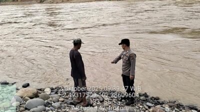 Memasuki Musin Hujan Para Bhabinkamtibmas Polsek Limun Turun Himbau Warga Binaannya, Agar Antisipasi Waspada Banjir dan Tanah Longsor.