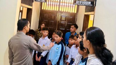 Polres Sarolangun Berikan Penyuluhan dan Edukasi Hukum Positif Kepada Anak-Anak Warga Suku Anak Dalam (SAD