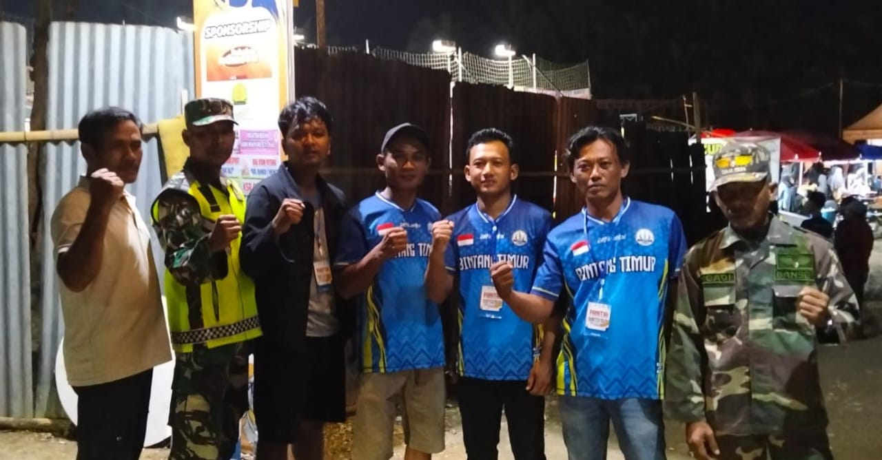 TNI dan Masyarakat Bersinergi Jaga Keamanan Wilayah: Kodim 0420/Sarko Gelar Patroli dan Komsos Malam di Bangko TNI dan Masyarakat Bersinergi Jaga Keamanan Wilayah: Kodim 0420/Sarko Gelar Patroli dan Komsos Malam di Bangko