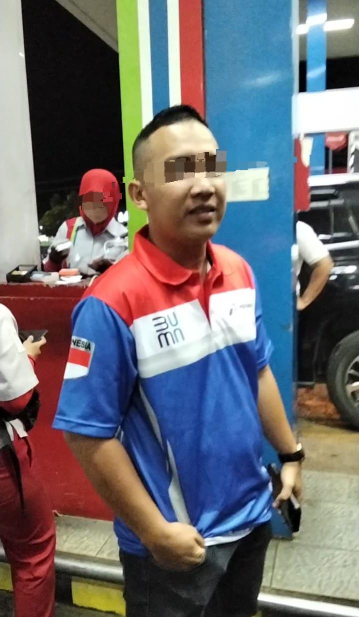 Wow !!! Pengawas SPBU 24.351.125 Jalan Sultan Agung Mengakui Dan Ijinkan Pelangsir Atau Pengecor BBM Subsidi Wow !!! Pengawas SPBU 24.351.125 Jalan Sultan Agung Mengakui Dan Ijinkan Pelangsir Atau Pengecor BBM Subsidi