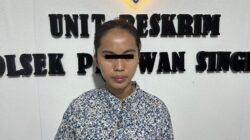 Arisan Fiktif Viral, Perempuan di Singkut Tipu 85 Orang, Akhirnya Digelandang Ke Mapolsek Singkut. Arisan Fiktif Viral, Perempuan di Singkut Tipu 85 Orang, Akhirnya Digelandang Ke Mapolsek Singkut.
