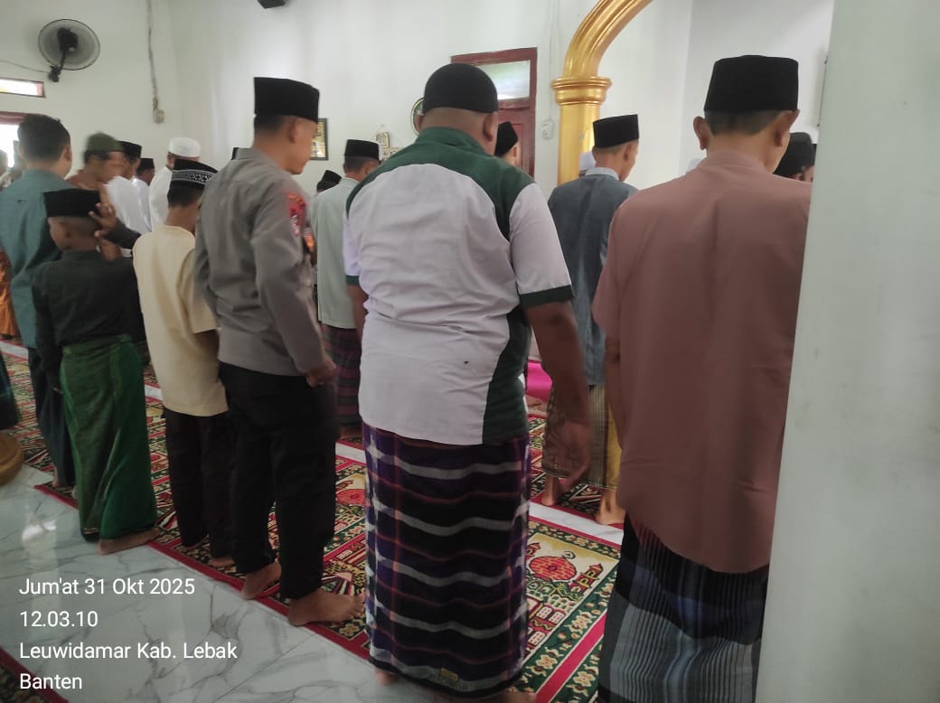 Kapolsek Leuwidamar Polres Lebak IPTU Tjik Denmark Laksanakan kegiatan Sholat Jum’at keliling (Jumling)