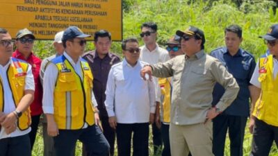 Melawi Kalbar Lasarus Dukung Usulan Pengalihan Jalan PT Erna Jadi Jalan Negara