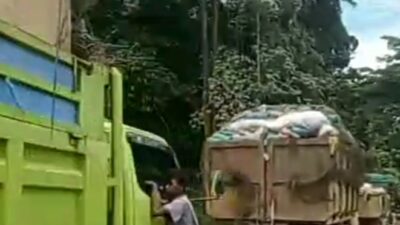 TPA Punggur Kolaps! Truk Sampah Batam Tak Bergerak, Warga Menjerit Bau Menyengat TPA Punggur Kolaps! Truk Sampah Batam Tak Bergerak, Warga Menjerit Bau Menyengat