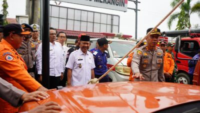 Hadiri Apel Kesiapan Tanggap Darurat Bencana, Wabup Khafidh Tinjau Alat Pendeteksi Dini