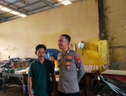 Bhabinkamtibmas Polsek Rangkasbitung Polres Lebak Temui Pedagang Di Pasar Rangkasbitung Sampaikan Pesan Kamtibmas