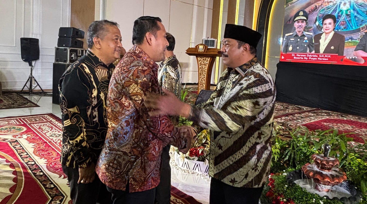 Bupati Merangin M. Syukur Hadiri Pisah Sambut Kajati Jambi