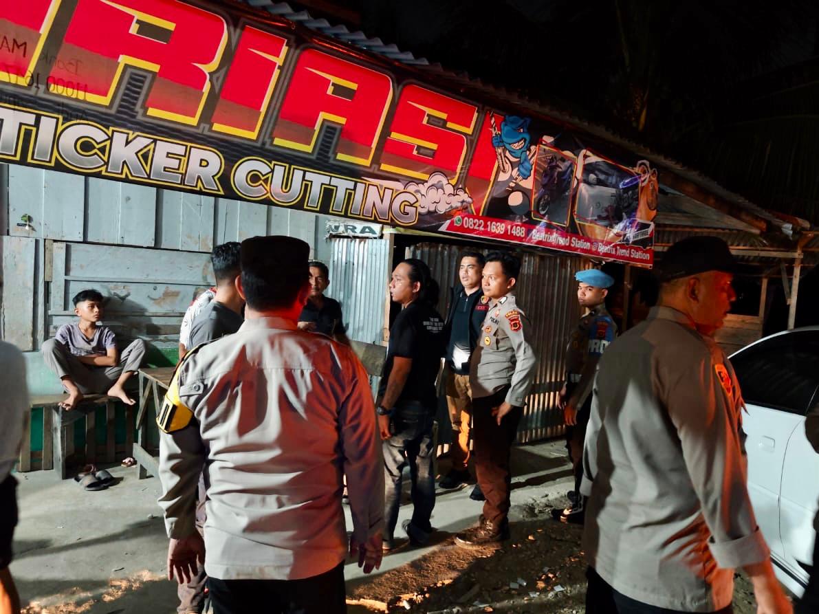 Respon Laporan Call Center 110 , Pamapta Polres Sarolangun Gercep ke TKP Dugaan Gantung Diri.