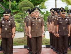 Kajati Kepri J. Devy Sudarso Pimpin Upacara Hari Pahlawan: “Teladani Kesabaran, Keikhlasan, dan Semangat Juang Para Pahlawan”