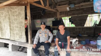Wujudkan Kedekatan Dengan Warga, Bhabinkamtibmas Polsek Rangkasbitung Polres Lebak Sambangi Warga Binaanya