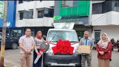 Nasabah Pegadaian Cabang Bekasi Timur Berhasil Raih Satu Unit Grand Max Pada Program Badai Emas Pegadaian 2025
