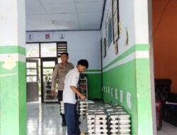 Bhabinkamtibmas Polsek Cimarga Polres Lebak Monitoring Penyaluran Makan Bergizi Gratis Di SMPN 3 Cimarga