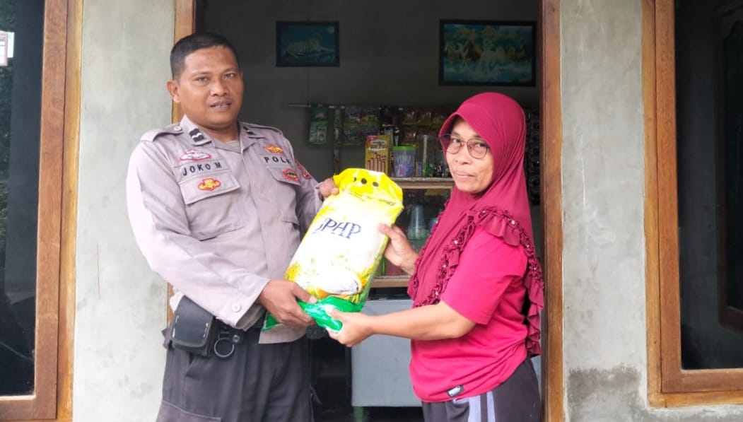 Polsek Semaka Gelar Pasar Murah, 2 Ton Beras SPHP Ludes Diserbu Warga