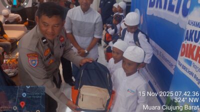 Bhabinkatibmas Polsek Rangkasitung Polres Lebak Hadiri Kegiatan Sunatan Massal BRILian di Bank BRI Bhabinkatibmas Polsek Rangkasitung Polres Lebak Hadiri Kegiatan Sunatan Massal BRILian di Bank BRI