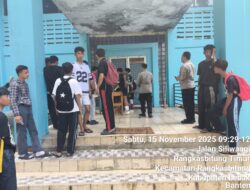 Polsek Rangkasbitung Polres Lebak Berikan Edukasi Kamtibmas Ke Panitia Futsal Di Gor Ona