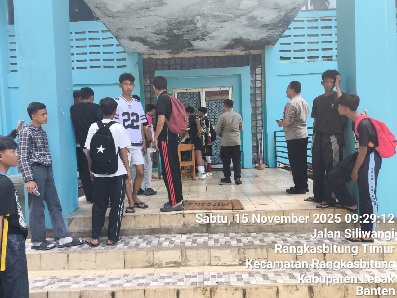 Polsek Rangkasbitung Polres Lebak Berikan Edukasi Kamtibmas Ke Panitia Futsal Di Gor Ona