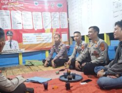 Kapolsek Bayah Polres Lebak Dampingi PJU Polres Lebak Lakukan Penilaian Satkamling Di Desa Bayah Timur