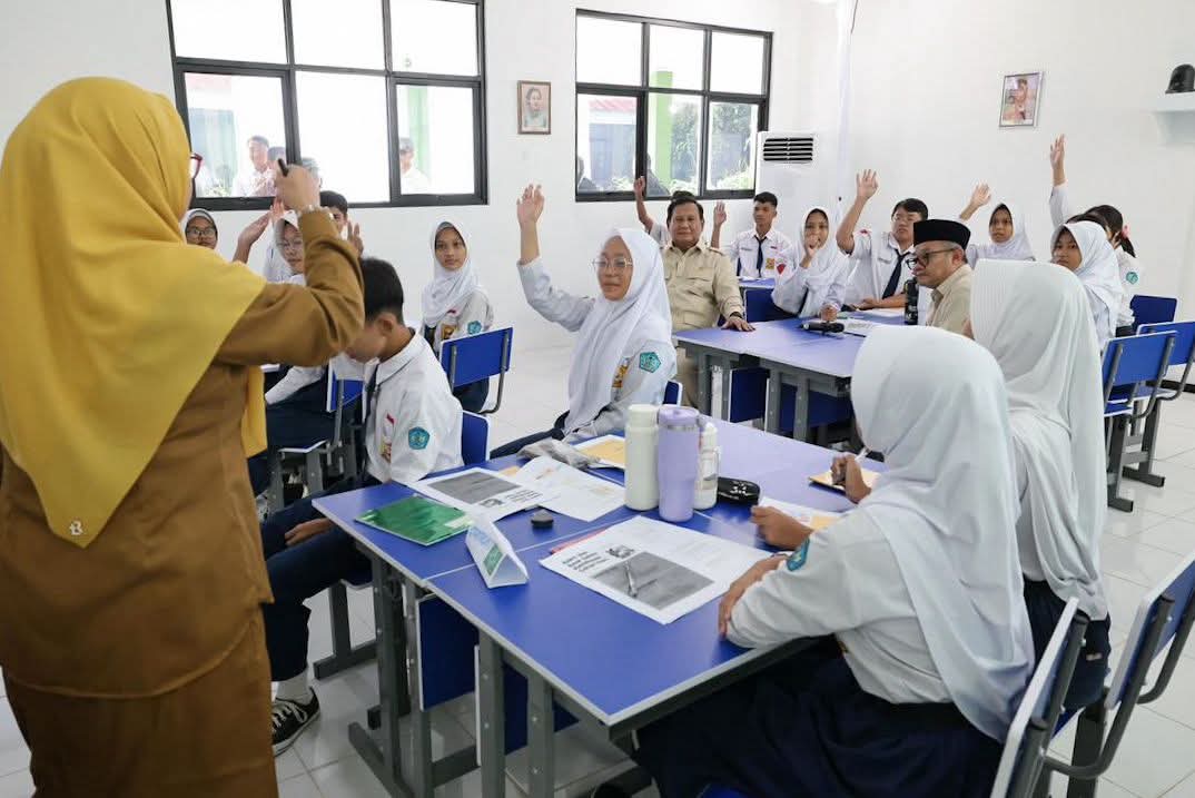 Presiden Prabowo Subianto Kunjungi SMPN 4 Kota Bekasi