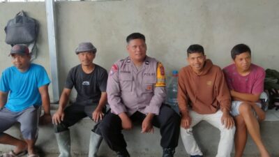 Untuk Mempererat Tali Silaturahmi Bhabinkamtibmas Polsek Maja Polres Lebak Laksanakan Sambang Untuk Mempererat Tali Silaturahmi Bhabinkamtibmas Polsek Maja Polres Lebak Laksanakan Sambang