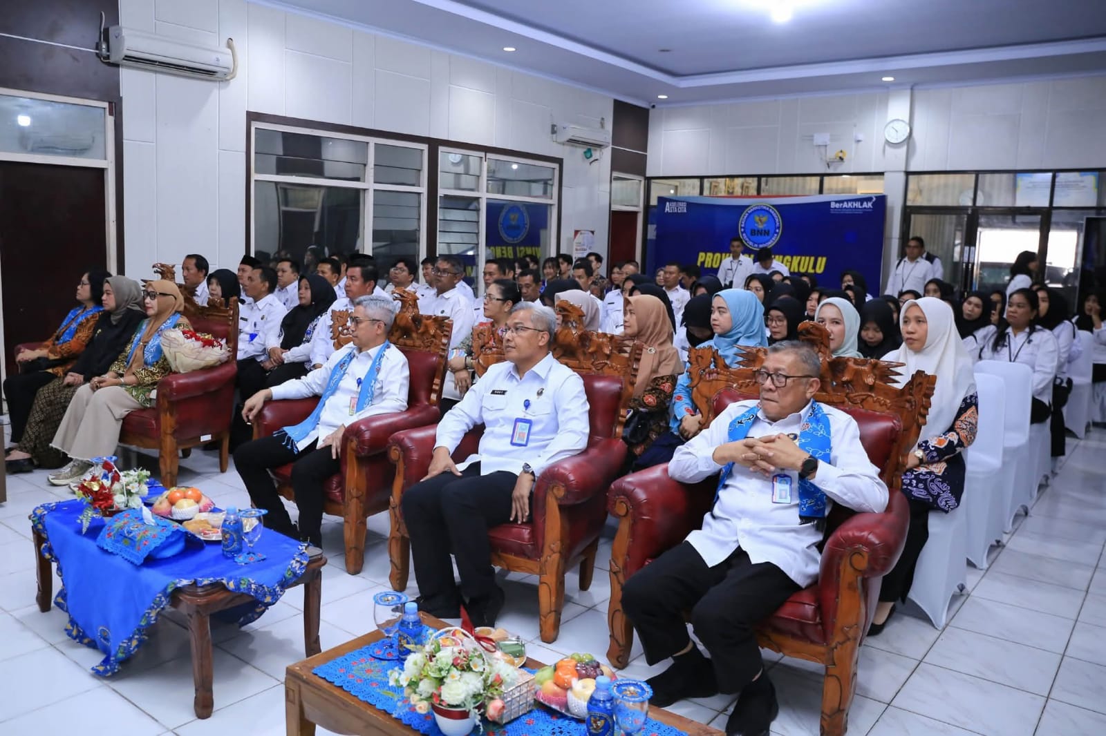 TINJAU RUMAH REHABILITASI DAN TEMUI JAJARAN, SESTAMA DORONG PENGUATAN KOMITMEN P4GN DI BENGKULU