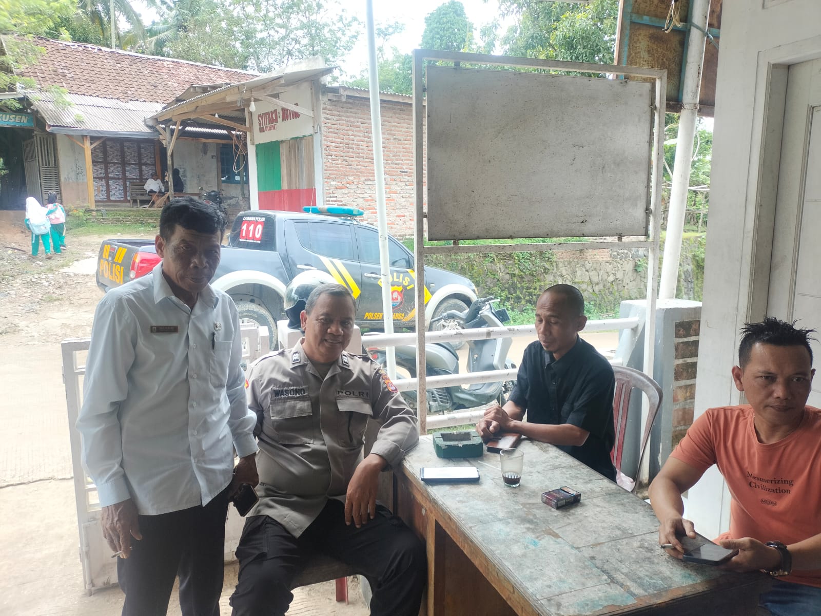 Giat Sambang Kanit Binmas Polsek Cimarga Polres Lebak Sampaikan Himbauan Kamtibmas