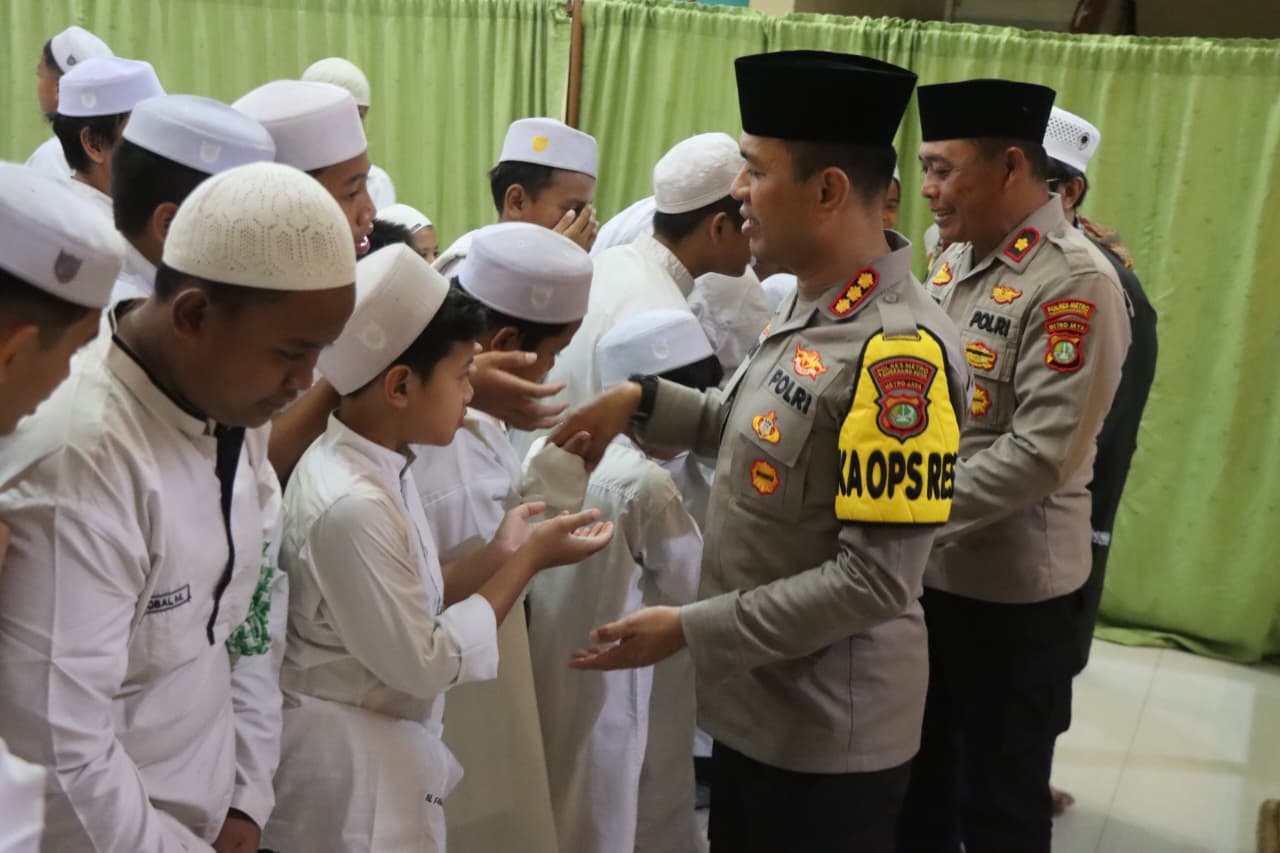 Kapolres Metro Tangerang Kota Lakukan Kunjungan dan Silaturahmi ke Pondok Pesantren Ash-Shiddiqiyah 02 Batuceper