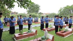 Sambut HUT Korpri ke-54, ASN Polda Banten Ziarah ke TMP Ciceri Kota Serang