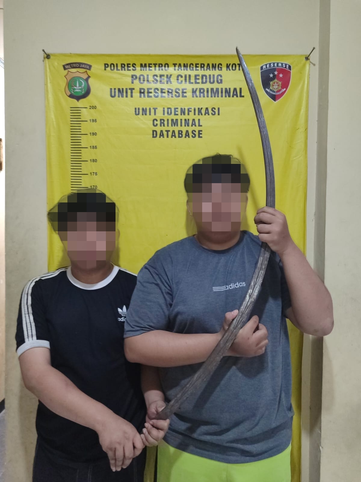 Patroli Resmob Gagalkan Aksi Tawuran, Lima Pemuda Diciduk dengan Sajam