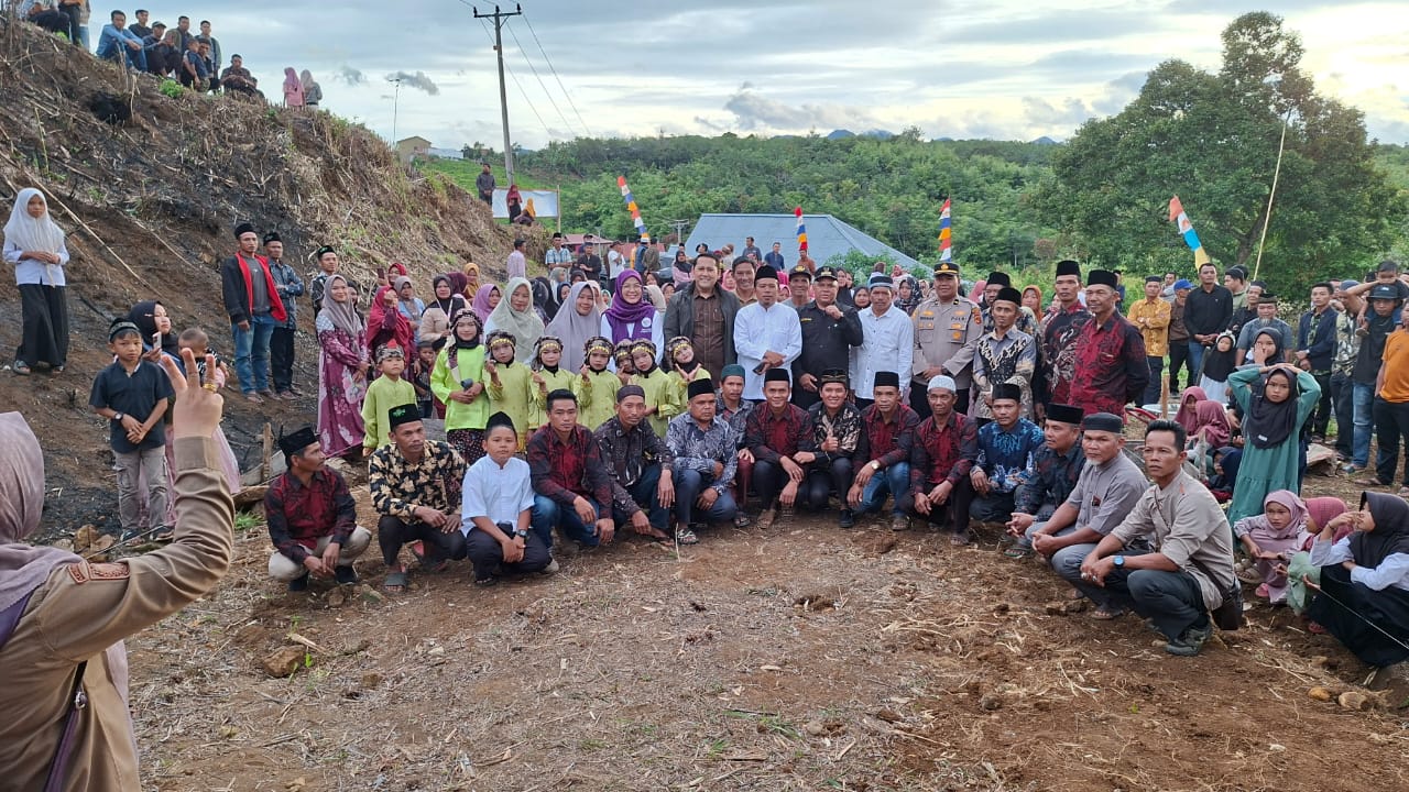 Kunker Bupati M. Syukur ke Jangkat Timur, dari Air Terjun Menuju Kebun Jagung dan Hangatnya ‘Bajamba’ di Tepian Tembesi