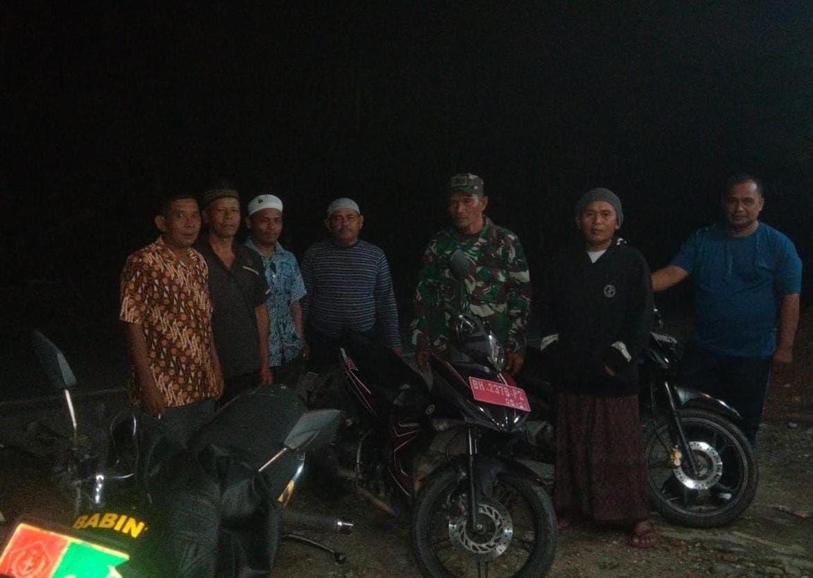 Koramil 420-07/Sungai Manau Tingkatkan Keamanan Lewat Patroli dan Komsos Malam