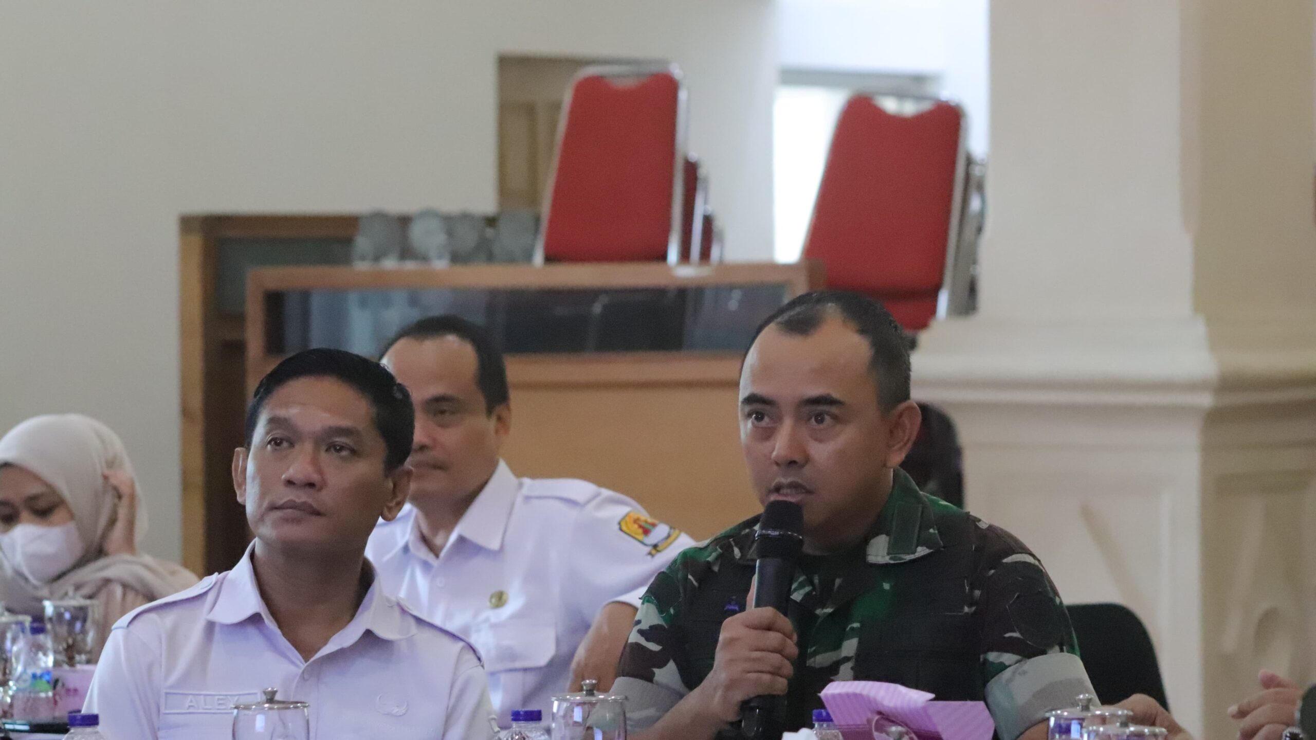 Dandim 0620/Kabupaten Cirebon Hadiri Rapat Evaluasi Percepatan Pembangunan Koperasi Merah Putih